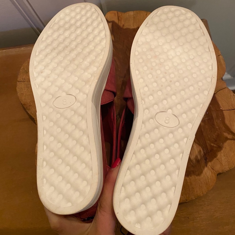 Pink Suede Wedges Size 8, NWOT - Picture 7 of 7
